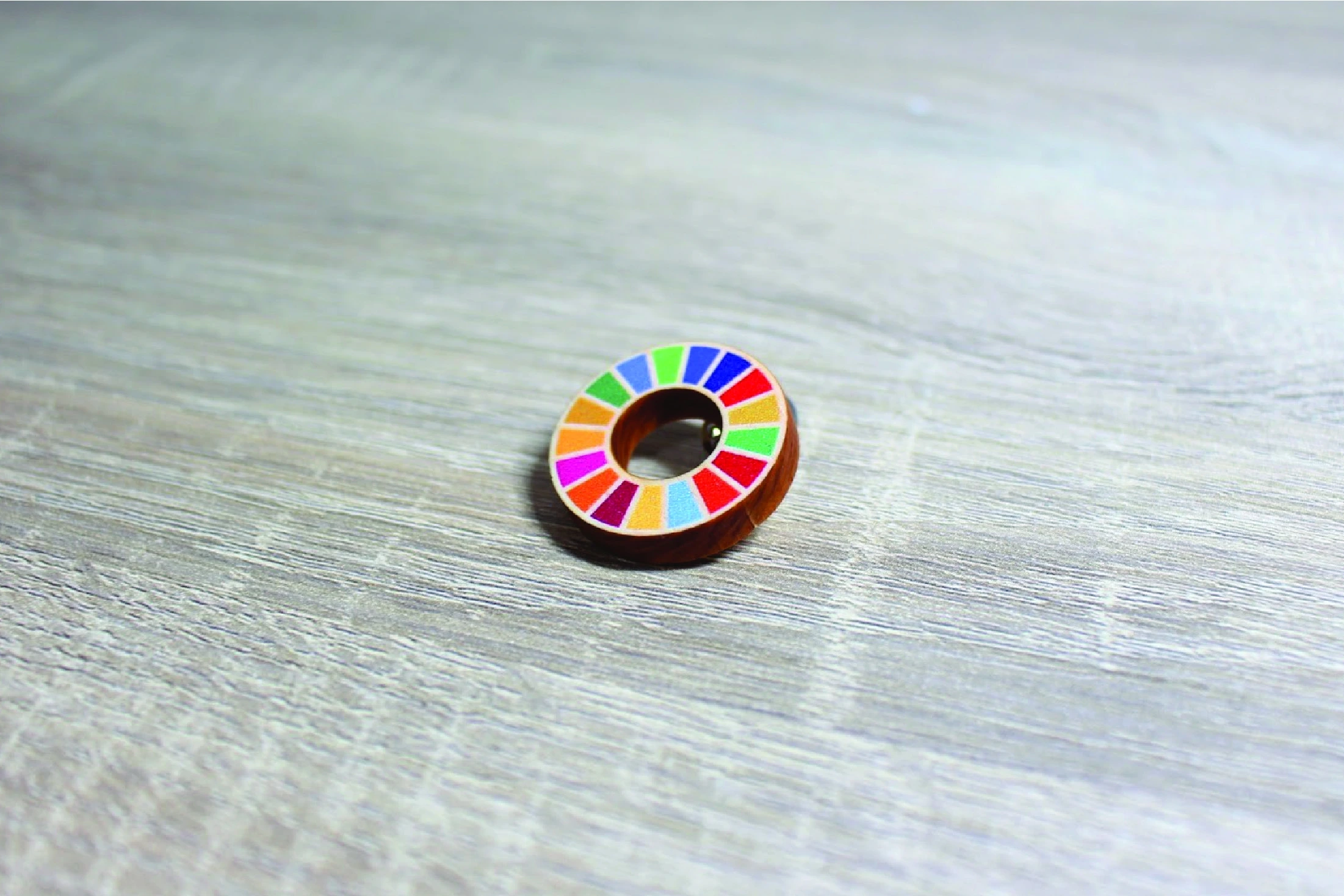 SDGsバッジとは？つけるメリットや購入方法、注意点を解説|SDGsバッジとは？
